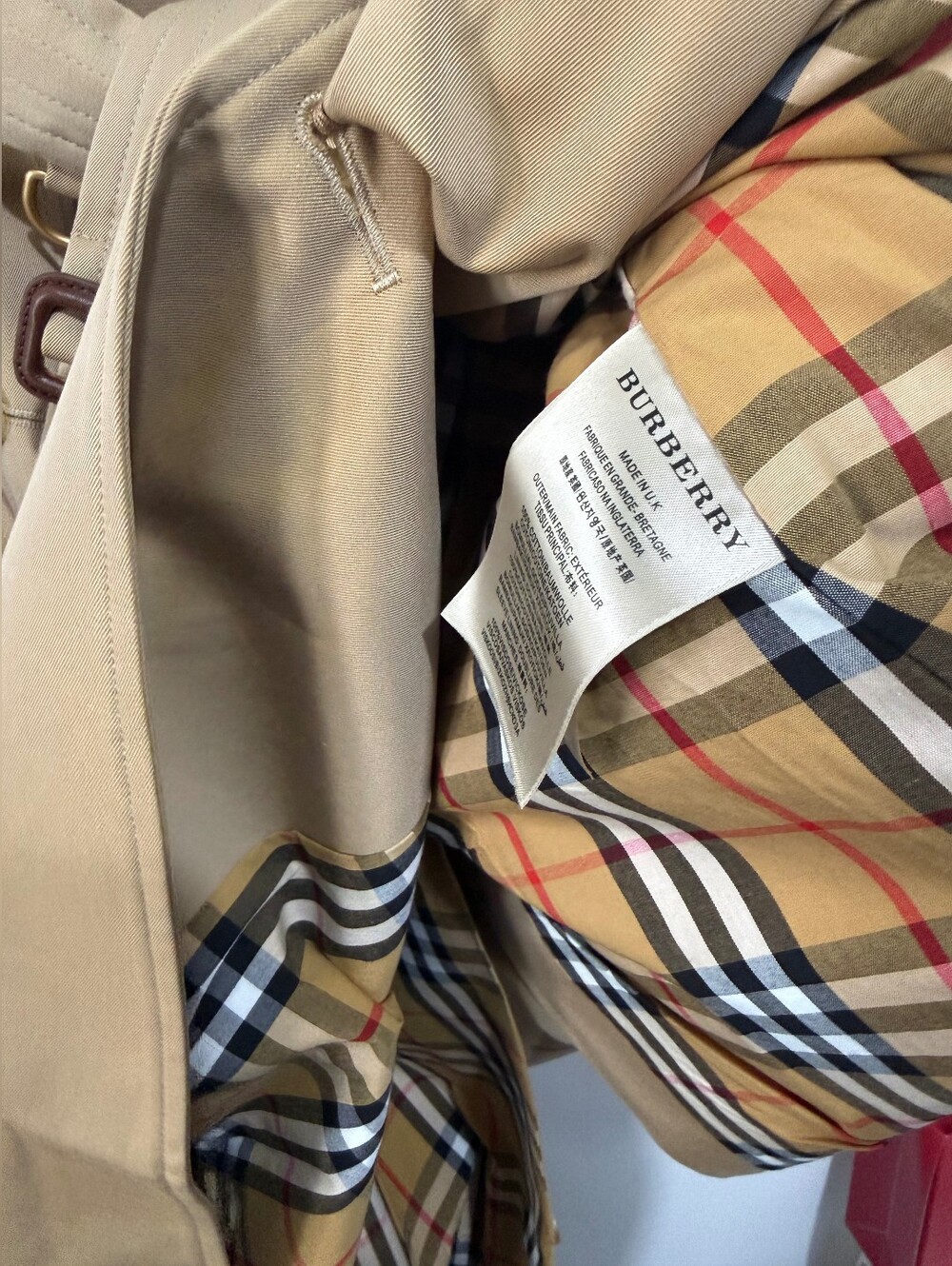 Burberry Beige Classic Double-Breasted Trench Coat with Belt - Picture 13 of 15